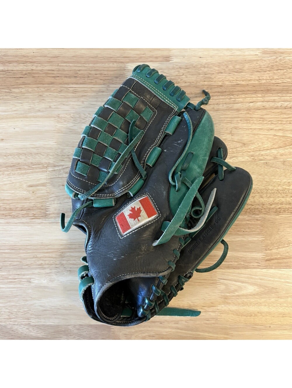 Worth Liberty Advanced Series LA130BB Baseball/Softball Glove 13" Right Throw RH